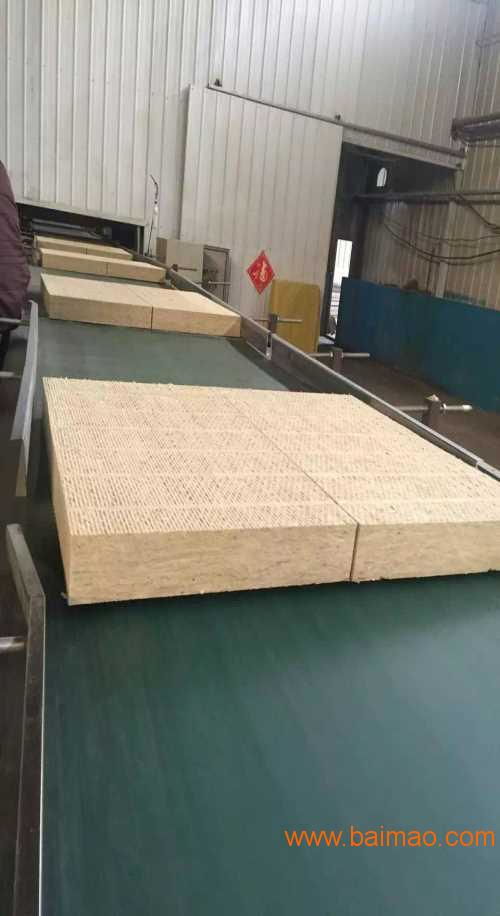 復(fù)合巖棉板專業(yè)生產(chǎn)廠家 外墻保溫材料與應(yīng)用解析